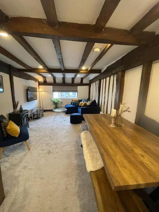 Rural Country Suites - Judge'S Lodge East Grinstead Exterior foto