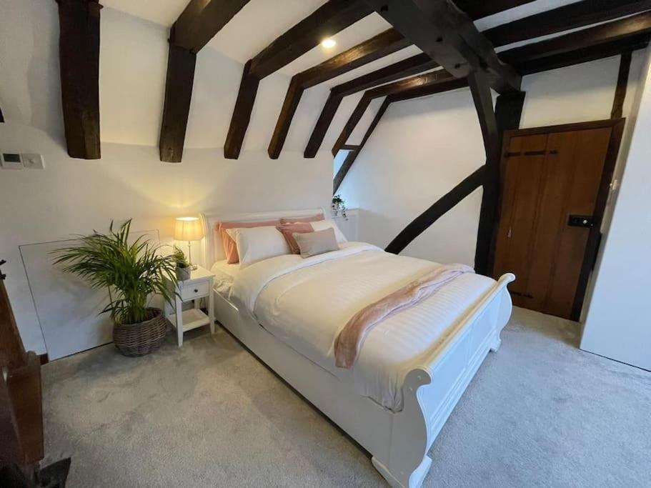 Rural Country Suites - Judge'S Lodge East Grinstead Exterior foto