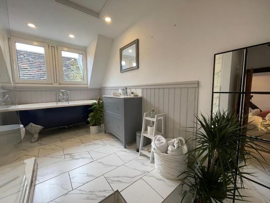 Rural Country Suites - Judge'S Lodge East Grinstead Exterior foto
